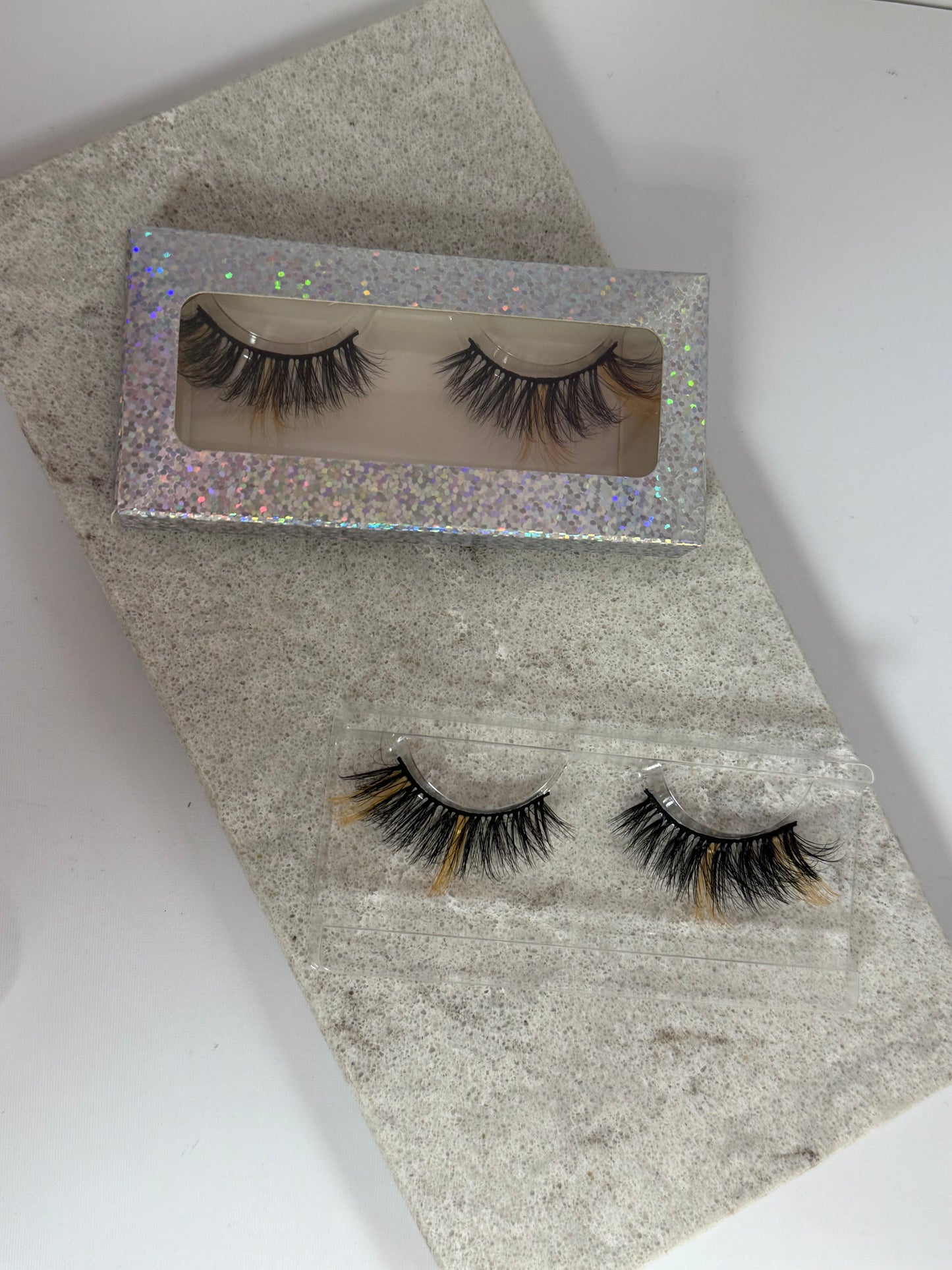 Coloured Eyelashes, Middle And End